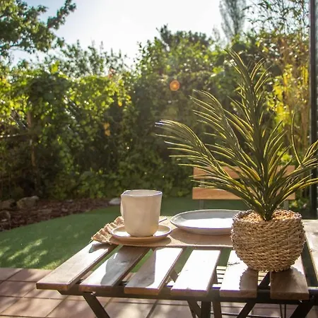 Costaserenasuites Guest house Nigran